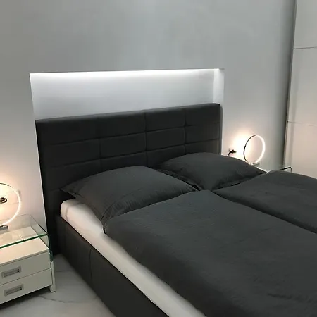 Laura Egnatia Apartament