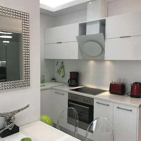 Laura Egnatia Apartment