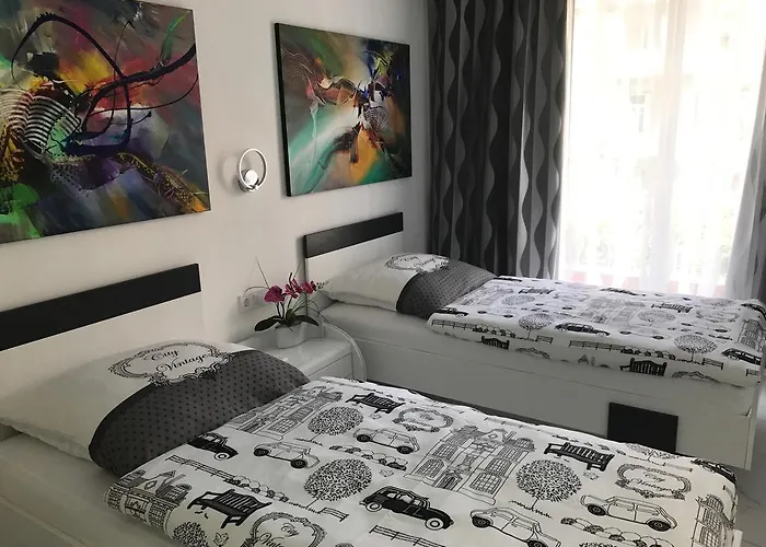 Laura Egnatia * Salonic