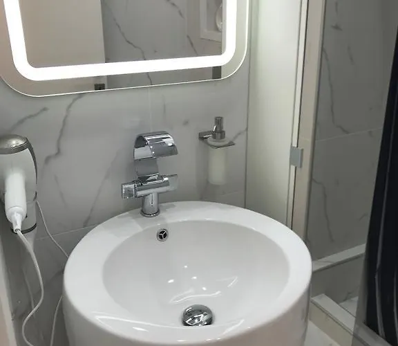 Laura Egnatia * Salonic